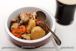 Дублинский коддл - рагу из овощей с беконом и свиными колбасками (Dublin coddle)