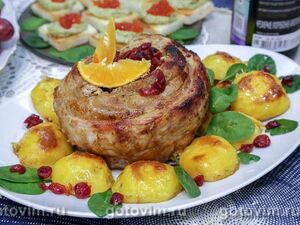 Рулет из свиного подчеревка (пашины) с клюквой и мандаринами