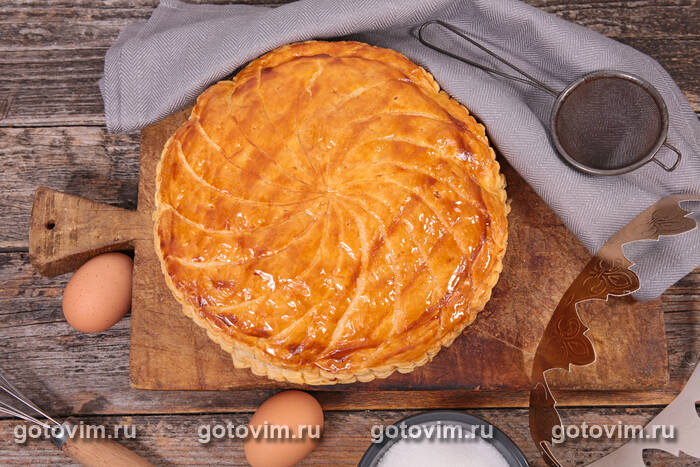       (Galette des Rois)