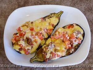 Лодочки из баклажанов с фаршем, помидорами и сыром в духовке