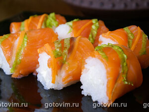 ��������� ���� (Tazuna Sushi ��� Rainbow Roll)