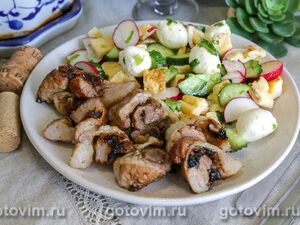 Мясные рулетики с вялеными томатами и сыром в мультиварке