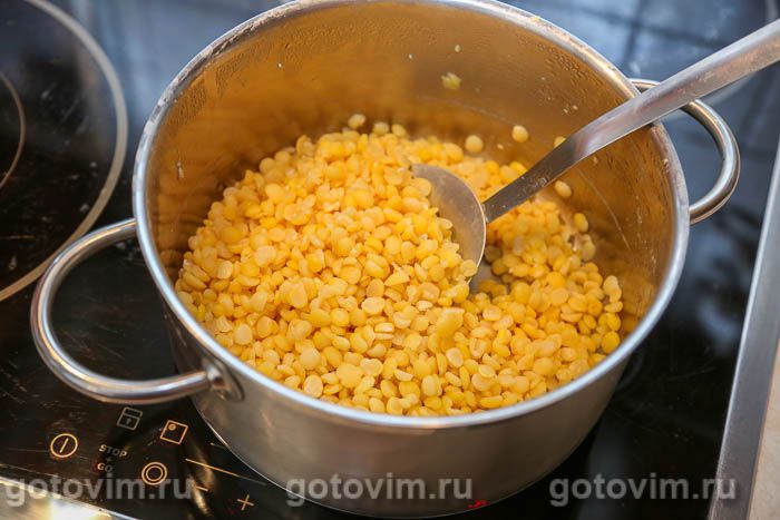 Сытная гороховая каша с сосисками