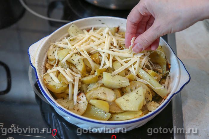 Аппетитный картофель, запеченный с яблоками и красным луком – пошаговый рецепт приготовления с фото