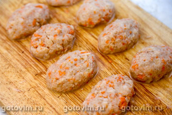 Рыбные котлеты в томатном соусе с базиликом