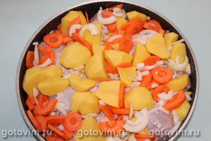 Куриная запеканка со сметаной и овощами