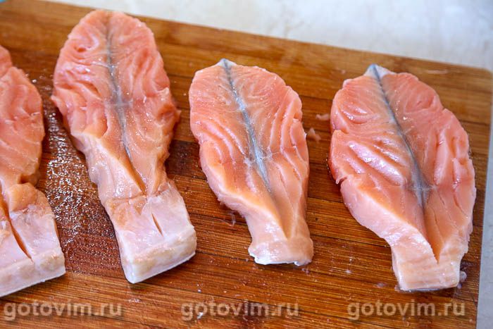 Стейк лосося в духовке: вкусная и полезная запеченная рыба на ужин