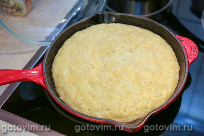 Пирог с капустой на кефире на сковороде — рецепт с фото пошагово