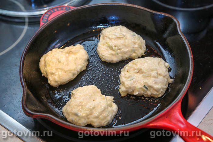 Ленивые пирожки с индейкой и капустой