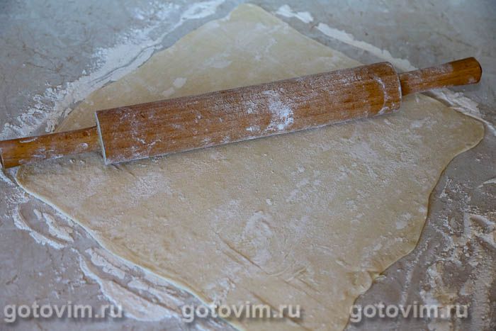 Пицца с моцареллой и грибами