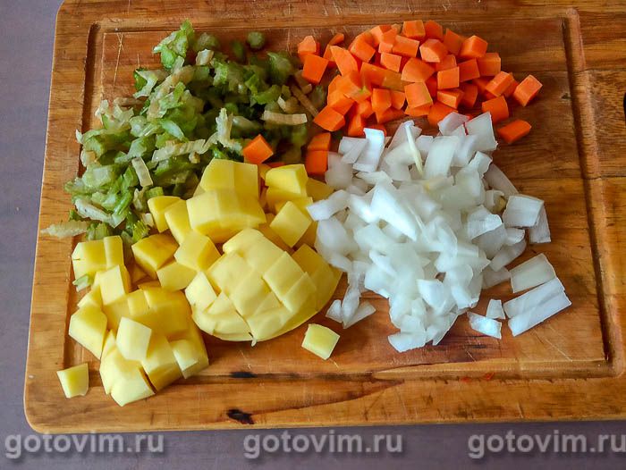 Сырный суп с семгой и креветками
