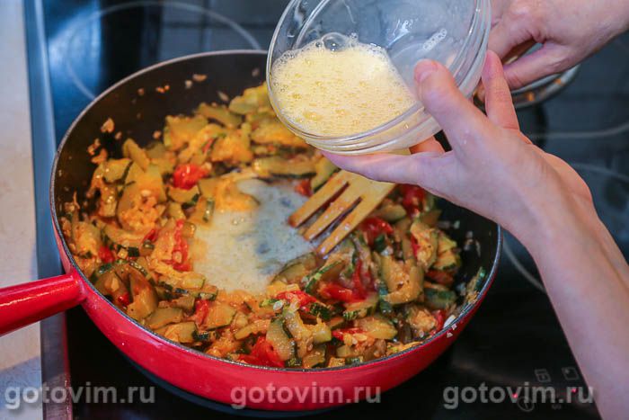 Тушеные овощи с яйцом – кулинарный рецепт