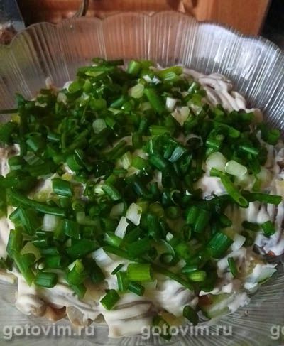 Как приготовить Малахитовый салат с киви, курицей, грибами и картошкой рецепт пошагово