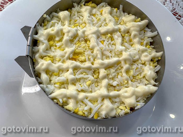 Салат из моркови с плавленным сыром и чесноком 