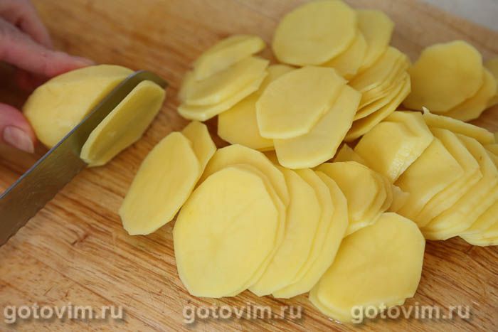 Скумбрия в духовке в рукаве с картошкой
