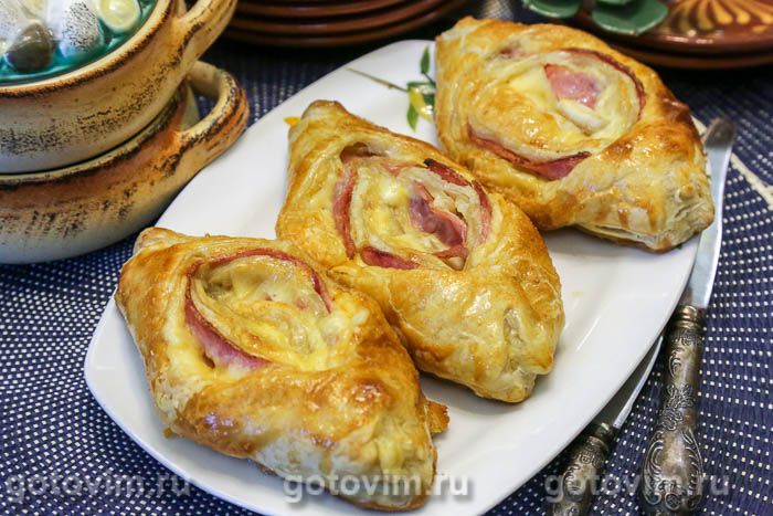 Рогалики с ветчиной и сыром: рецепт популярной выпечки с необычныи вкусом