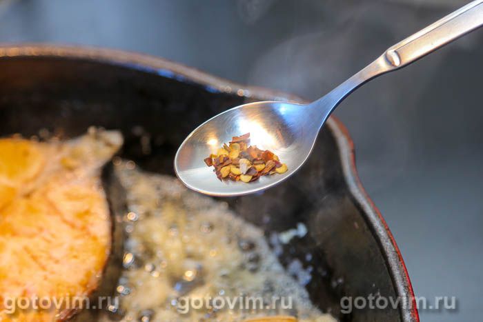 Как приготовить вкусные стейки из лосося на сковороде
