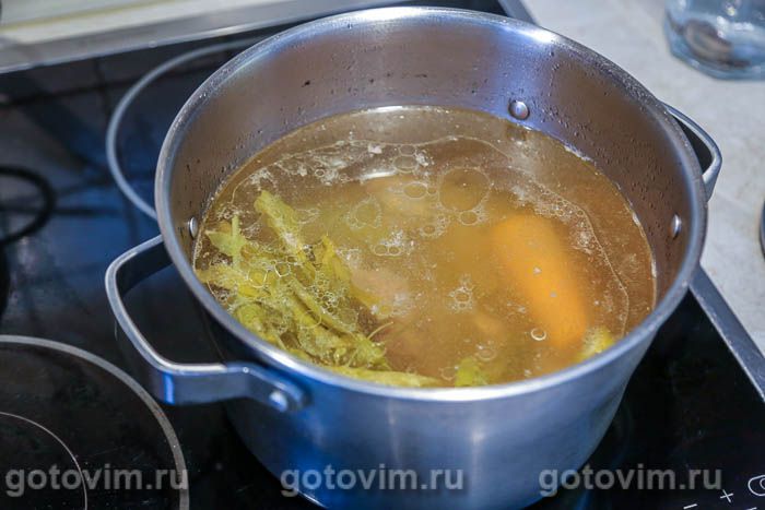 Щи из кислой капусты (без картошки, но с мукой)