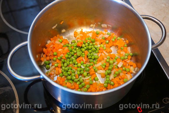 Сливочный суп с зеленым горошком и цветной капустой