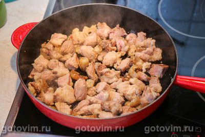 Свинина с жареными баклажанами по-молдавски , Шаг 06