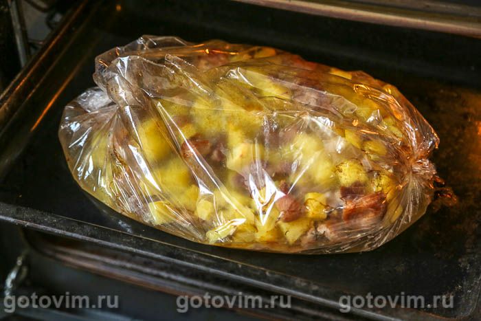 Ингредиенты для «Свинина с картофелем в рукаве»: