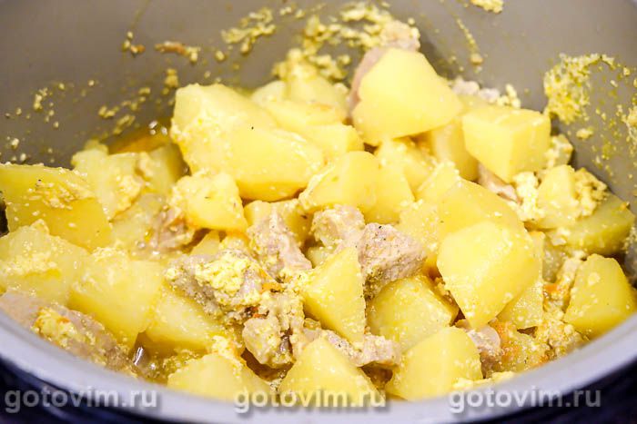Картофель тушеный со свининой и сливками, рецепт с фото
