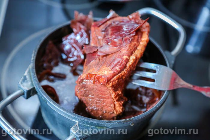 Свиная грудинка, вареная в луковой шелухе - аппетитный вид, нежнейший вкус