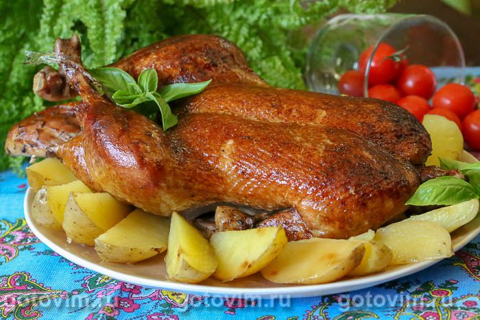 Утка с яблоками в духовке: рецепт сочного и вкусного мяса