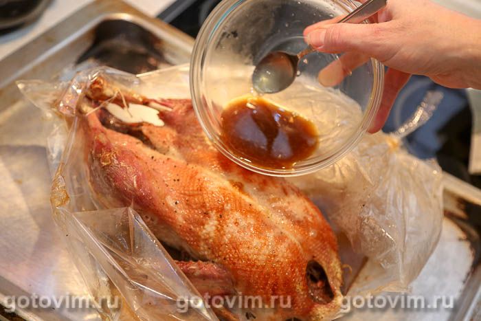 Запеченная утка в рукаве - пошаговый рецепт с фото на эталон62.рф