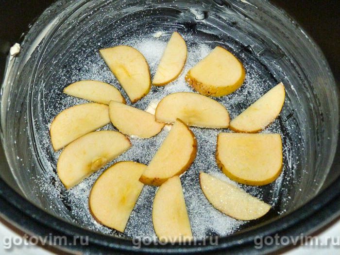 Воздушная шарлотка в мультиварке: как приготовить яблочный пирог