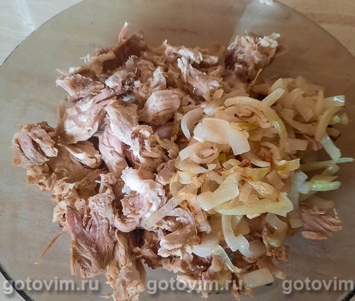 Заливной пирог с мясом и грибами