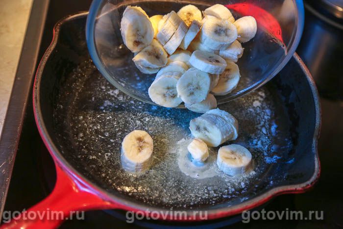 Бананы, жареные в карамели